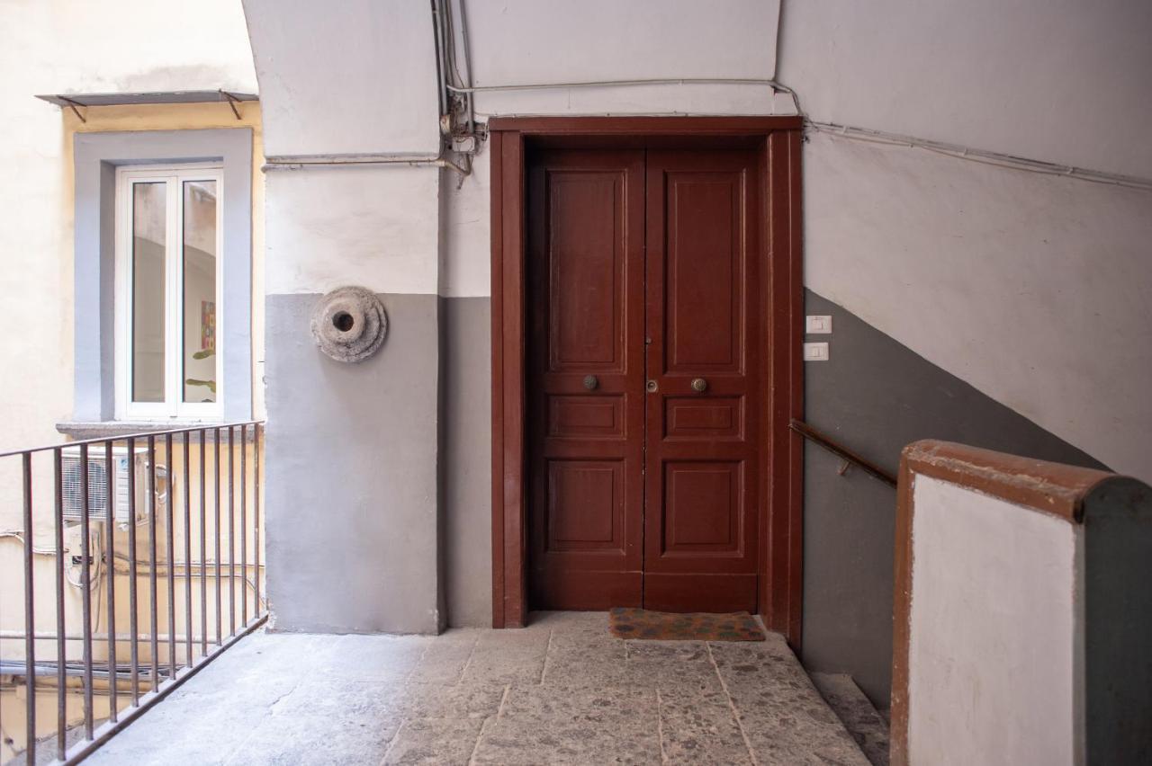 نابولي San Liborio Bed And Breakfast المظهر الخارجي الصورة